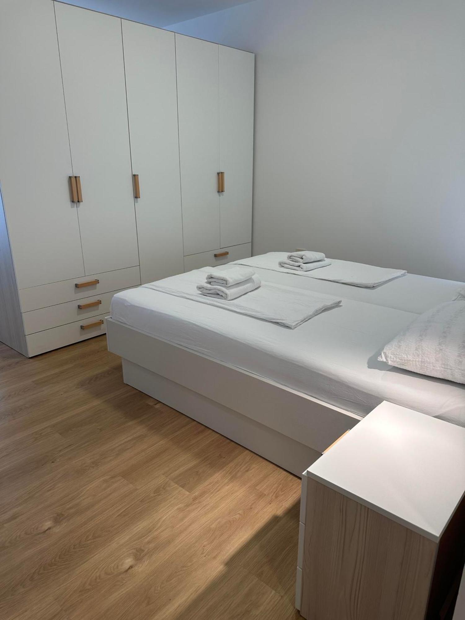 Apartments Tito & Robin Koper Ngoại thất bức ảnh