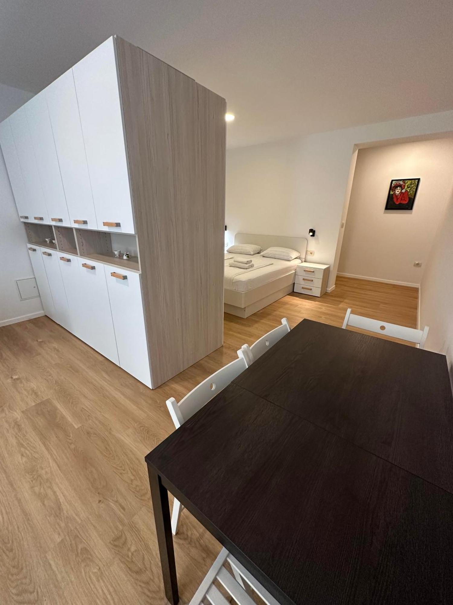 Apartments Tito & Robin Koper Ngoại thất bức ảnh